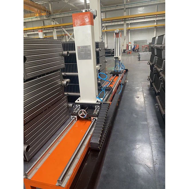 Transformators kylningsflänssvetsmaskin